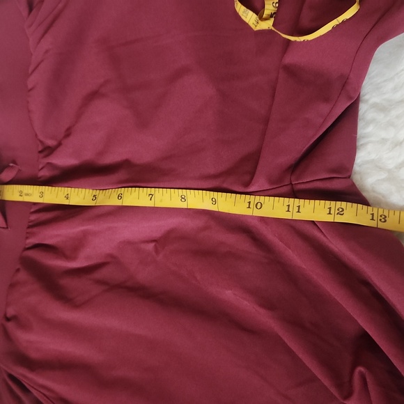 Senita Women's Set Size XS-Jogger and Short Sleeve Hoodie - Picture 5 of 9